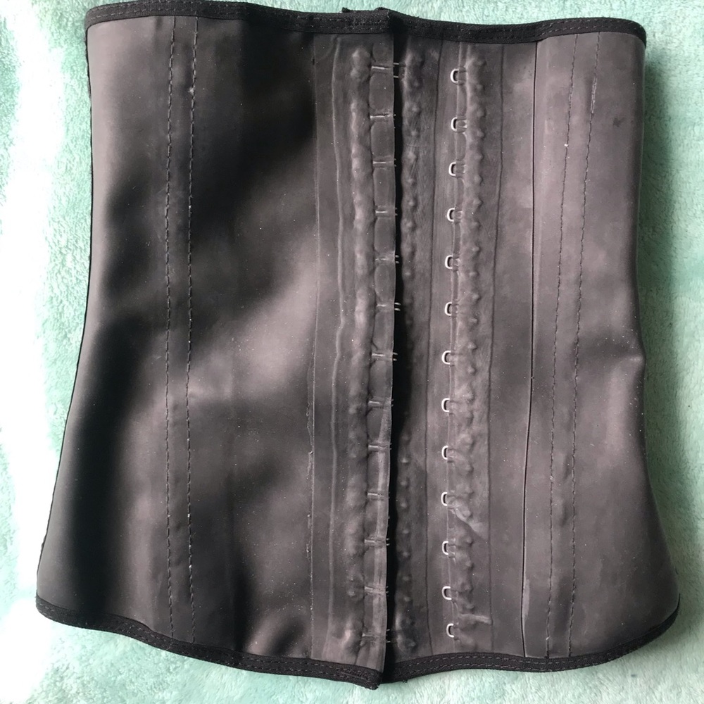 Ann chery waist trainer